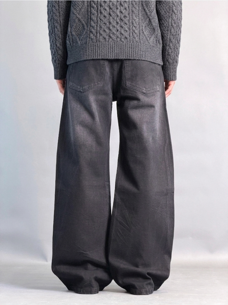 BLACKOUT BAGGY
